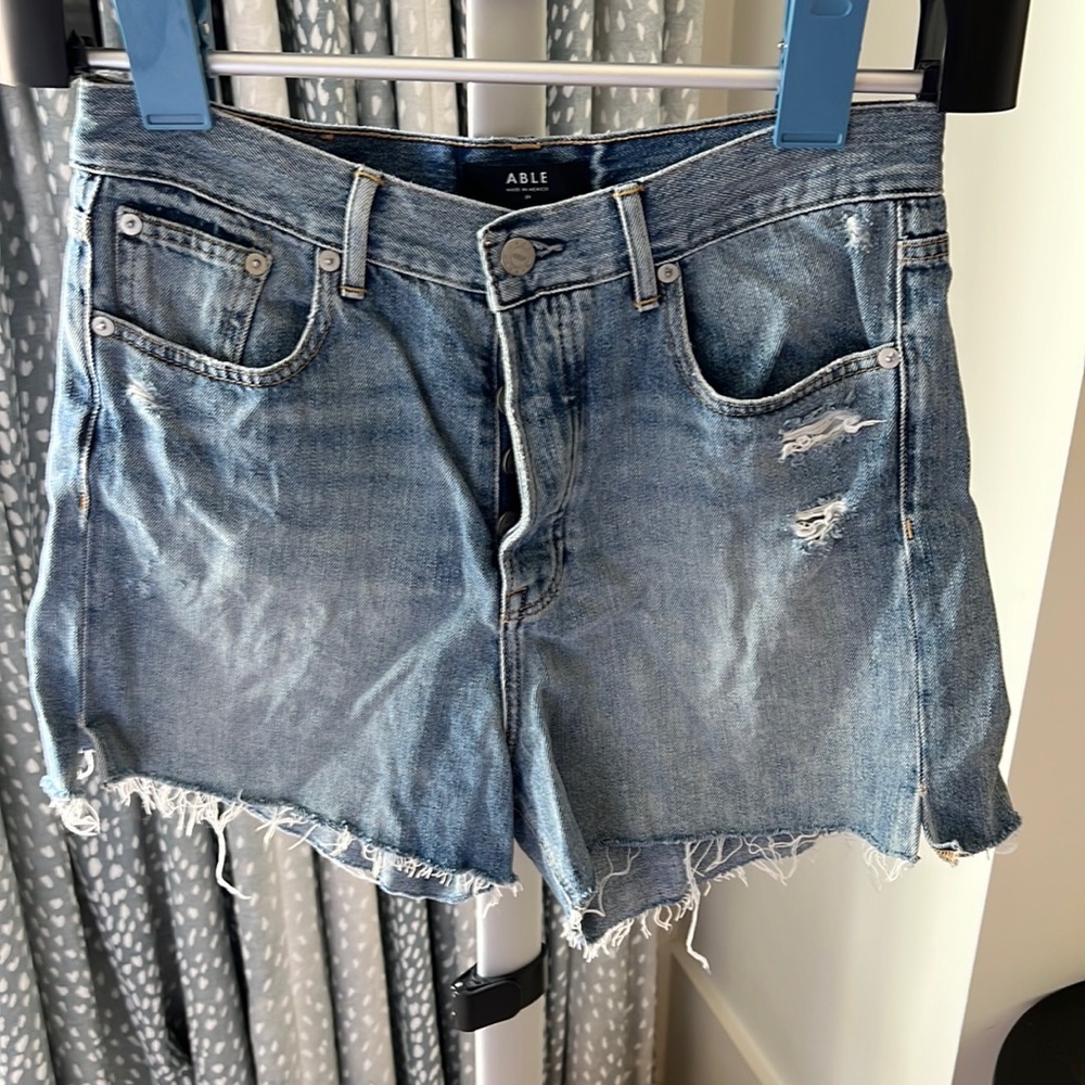 Able denim shorts sz 29